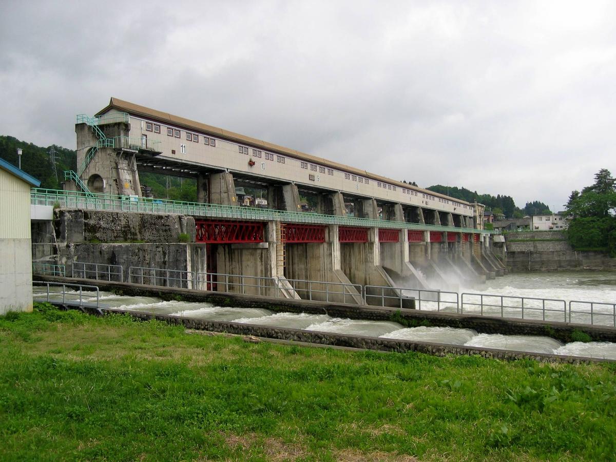 Miyanaka Syusui Dam 