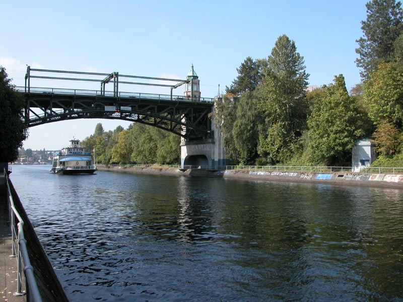 Montlake Bridge from the east The approaching boat is M/V Kirkland which, like the bridge and the Lake Washington Ship Canal whose Montlake Cut is spanned by the bridge, is on the National Register of Historic Places.