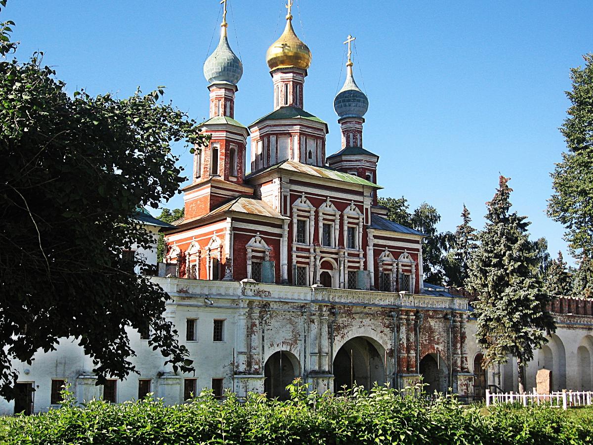 Church of the Protection of the Theotokos / South Gate 