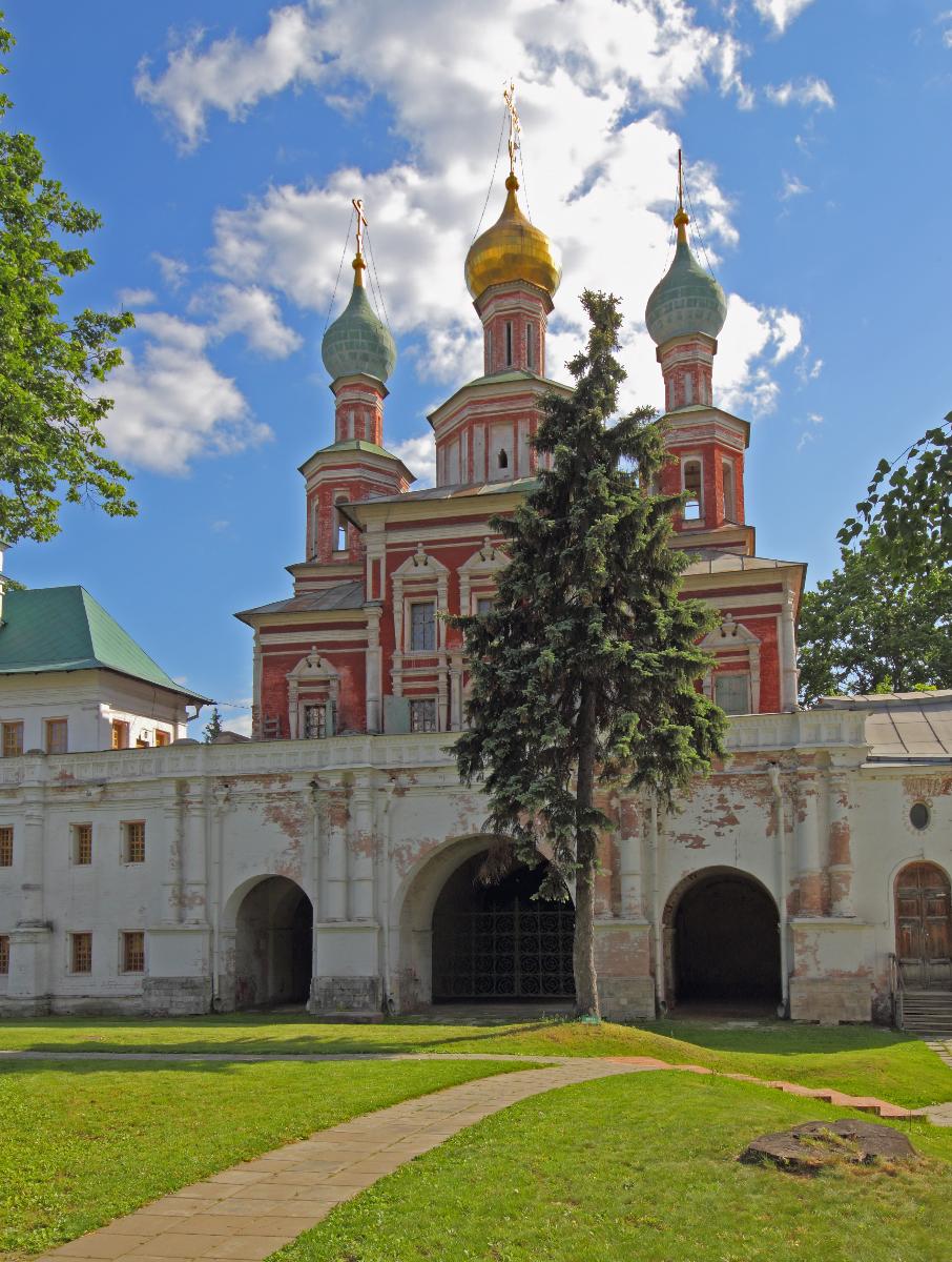 Church of the Protection of the Theotokos / South Gate 