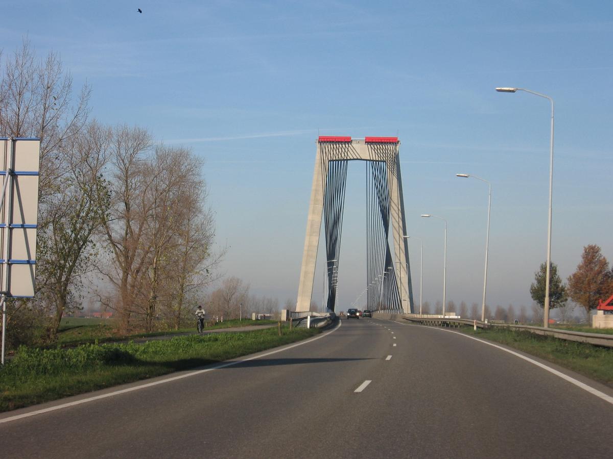 Pont de Heusden 