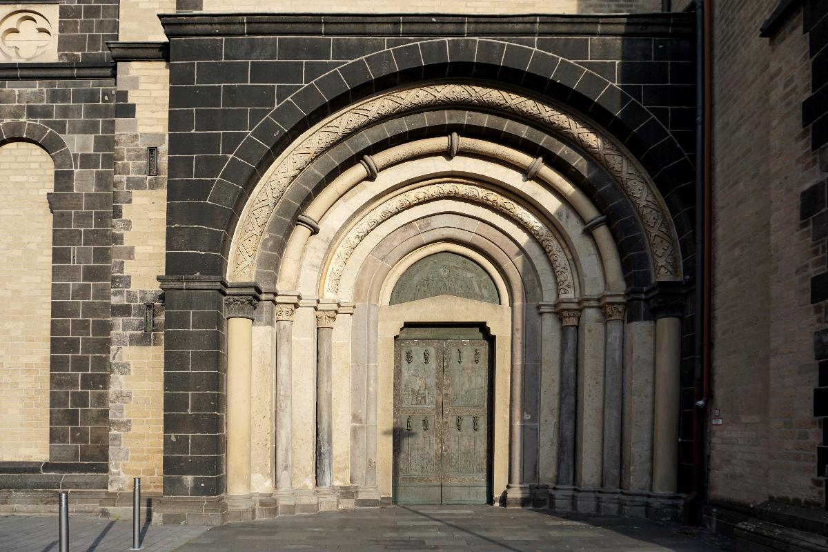 South portal of the Quirinus Minster in Neuss 