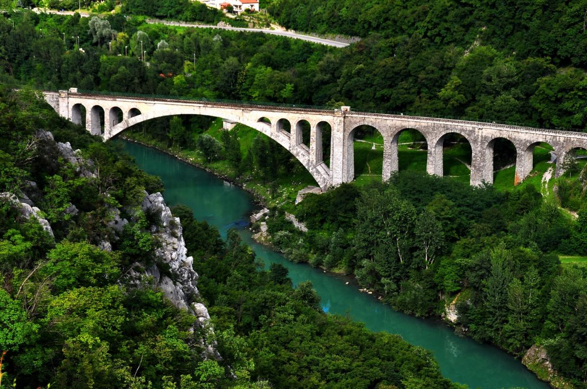 Solkanbrücke über den Isonzo-Fluss bei Nova Gorica, Slowenien 