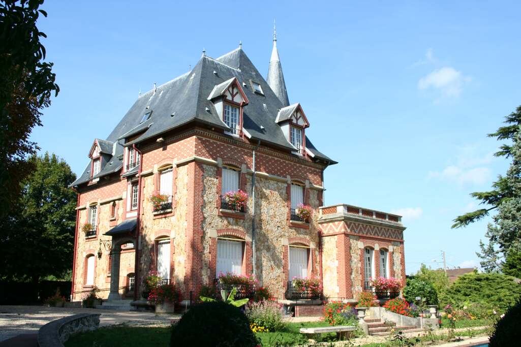 Orgeval Town Hall 