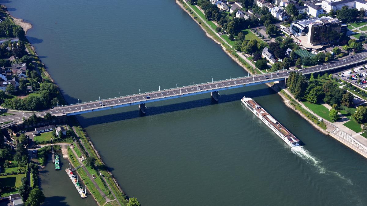 Pfaffendorfer Brücke, Luftaufnahme (2017) 