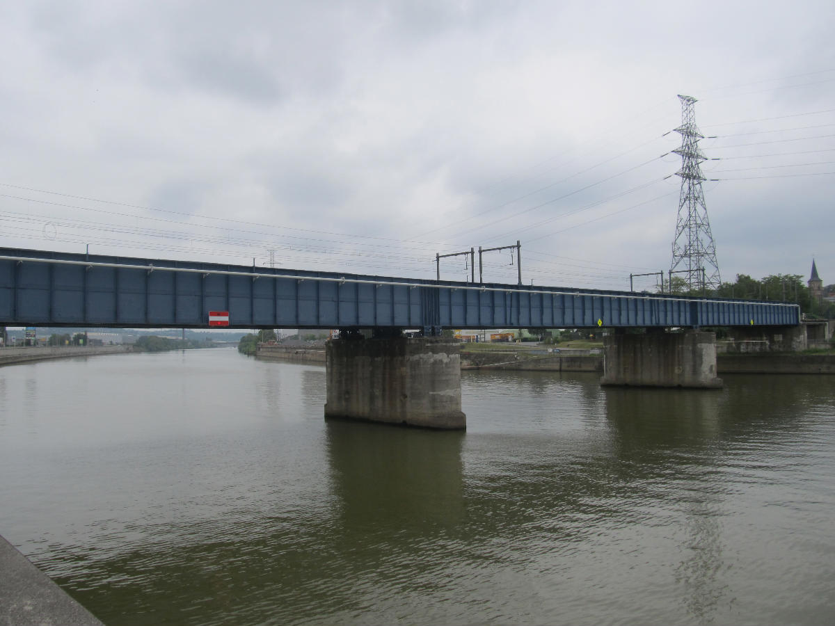 Val-Saint-Lambert Railway Bridge 