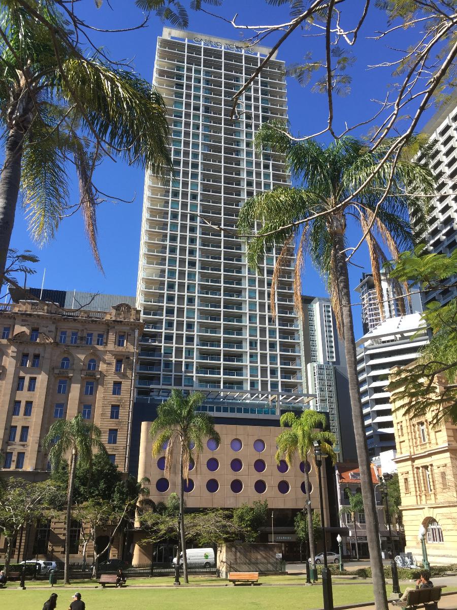 Queens Gardens and Oaks Casino Towers hotel, Brisbane 