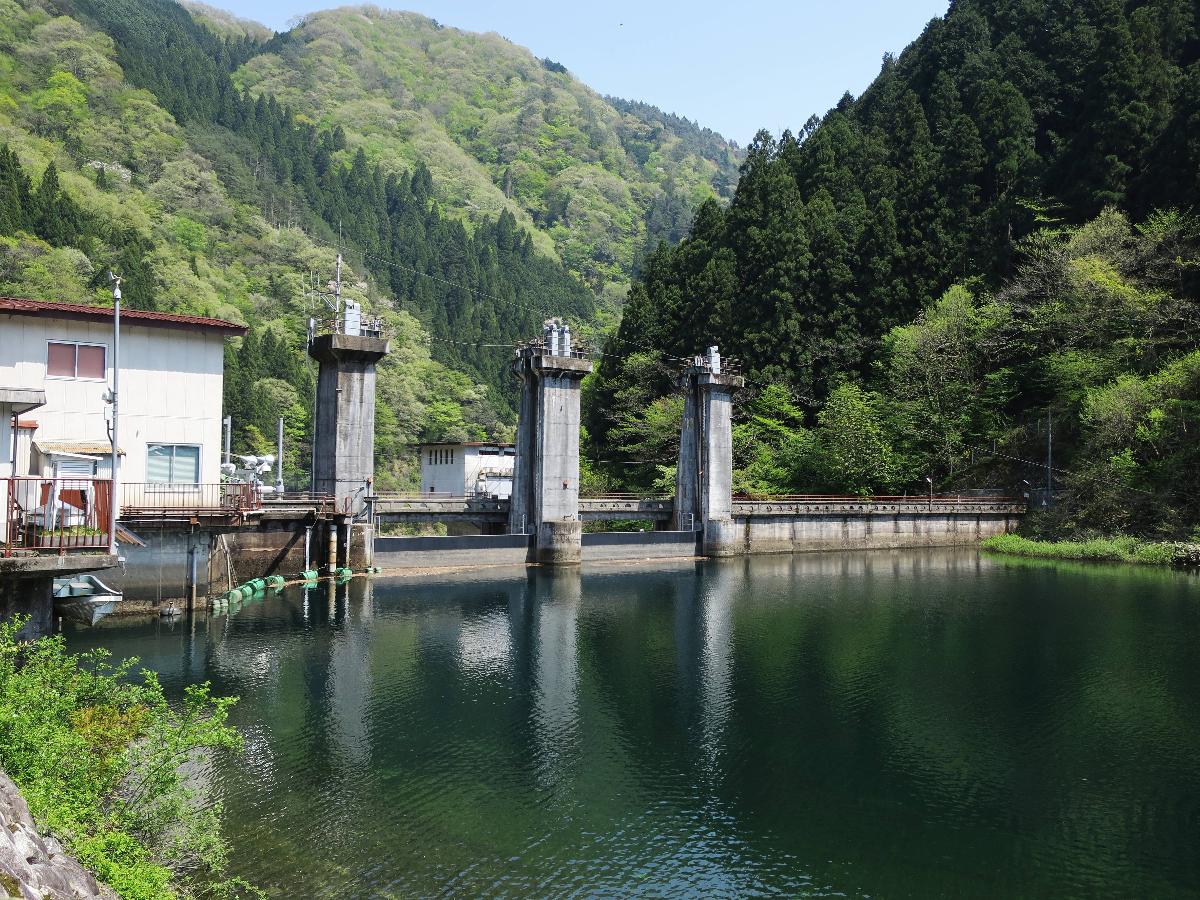 Barrage de Shibakikawa 