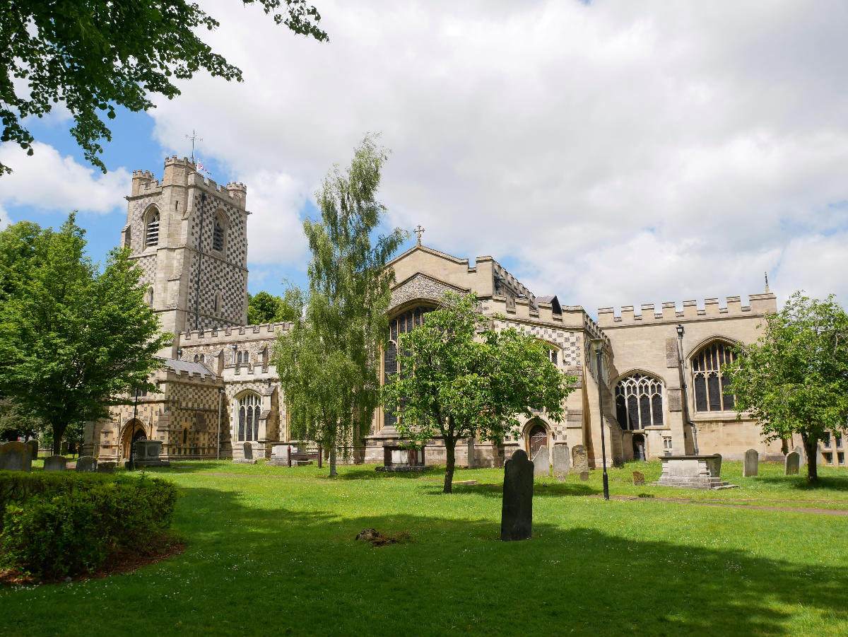 The southeast face of the Parish Church of Saint Mary in Luton 