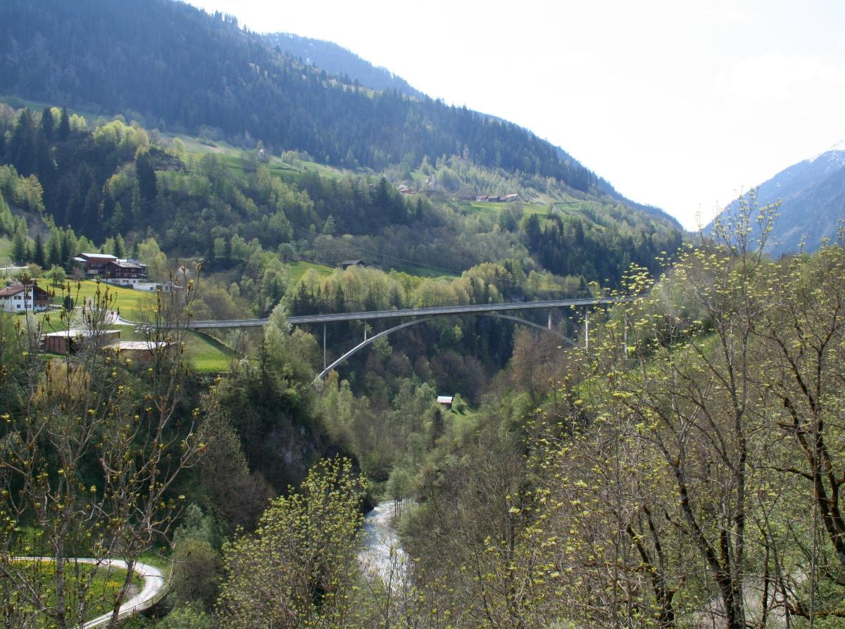 Valserrheinbrücke 
