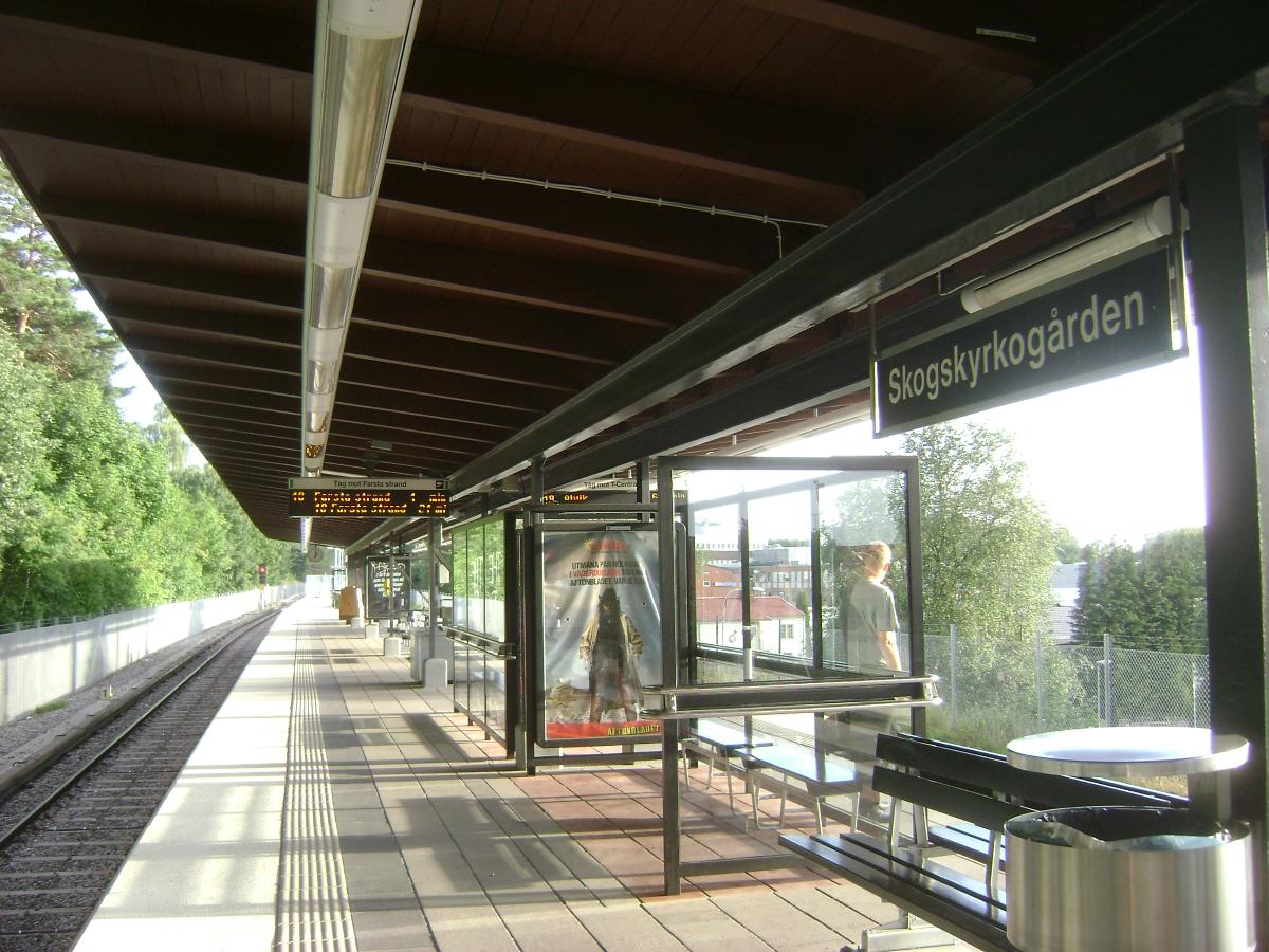 Station de métro Skogskyrkogården 