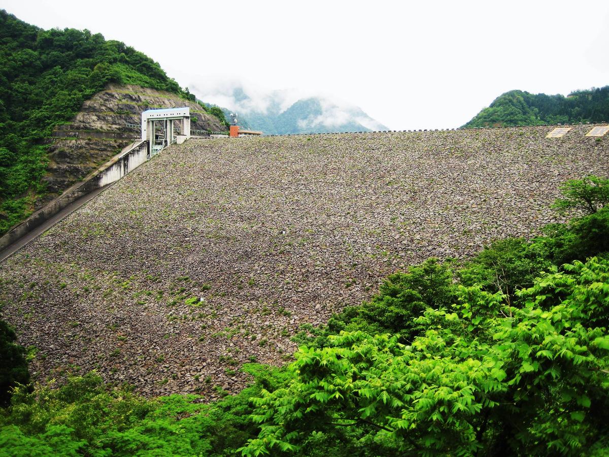 Tedorigawa Dam 