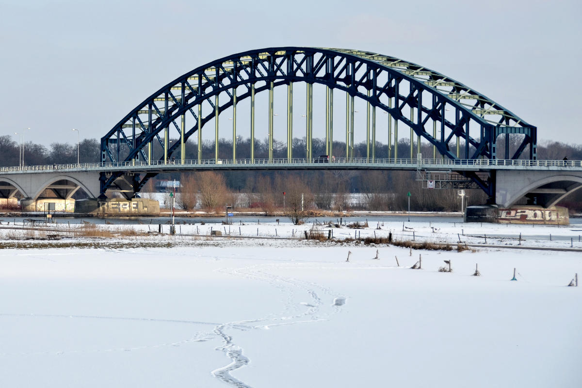 Vieux pont sur la IJssel 