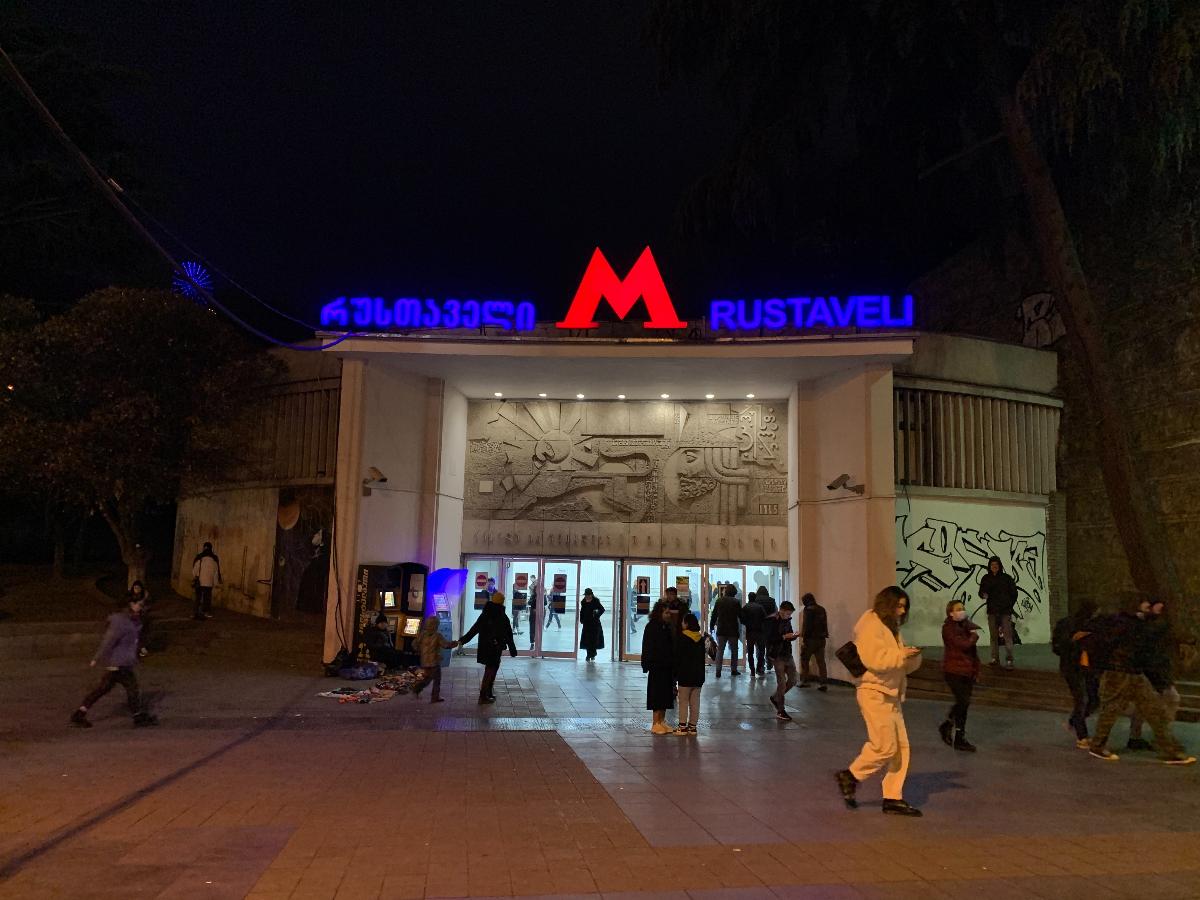 Metrobahnhof Rustaveli 