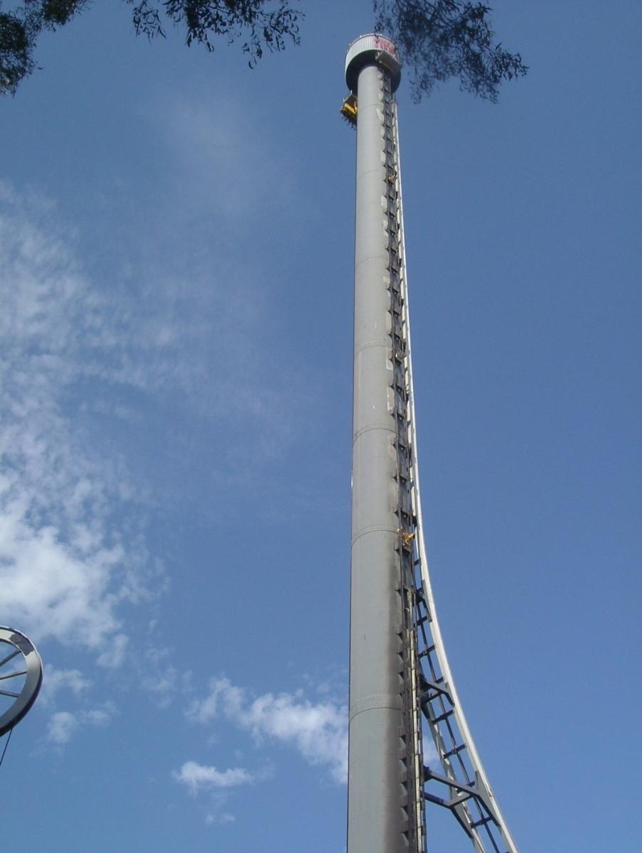 The Tower of Terror at Dreamworld Photo taken from near the entrance to the Giant Drop