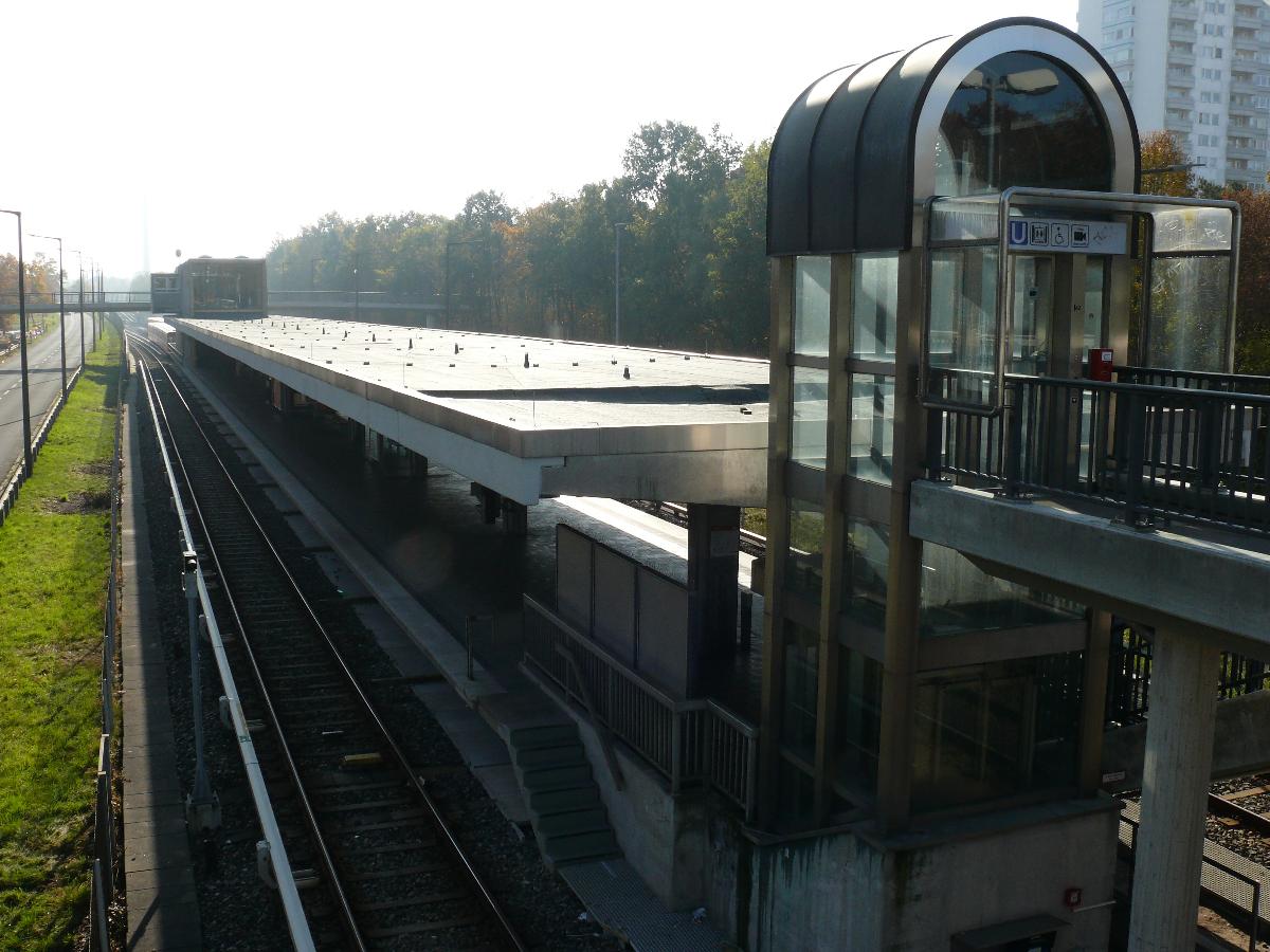 Station de métro Langwasser Nord 