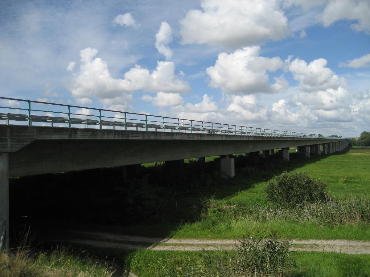 Ueckertalbrücke bei Rollwitz. 