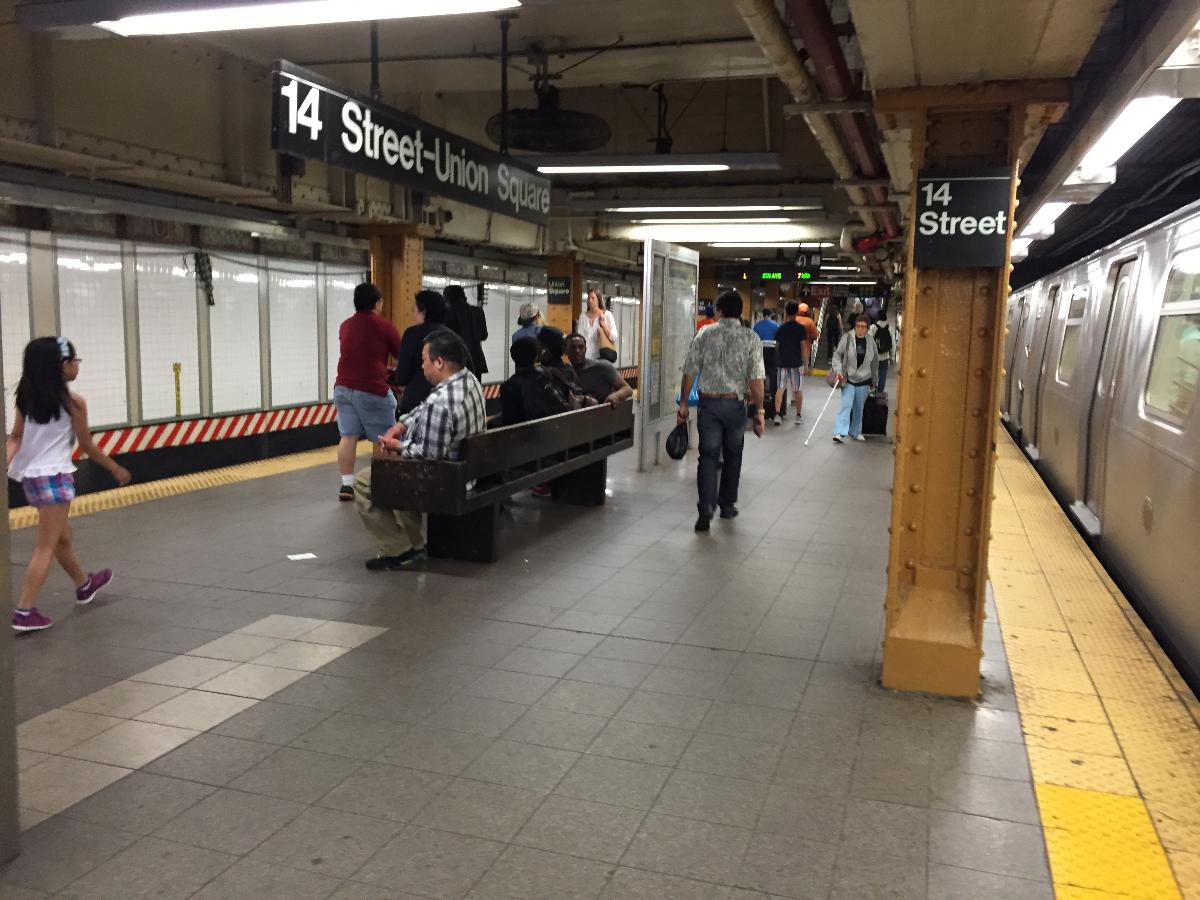 14th Street – Union Square Subway Station (Canarsie Line) L platform at the 14th St-Union Square station.