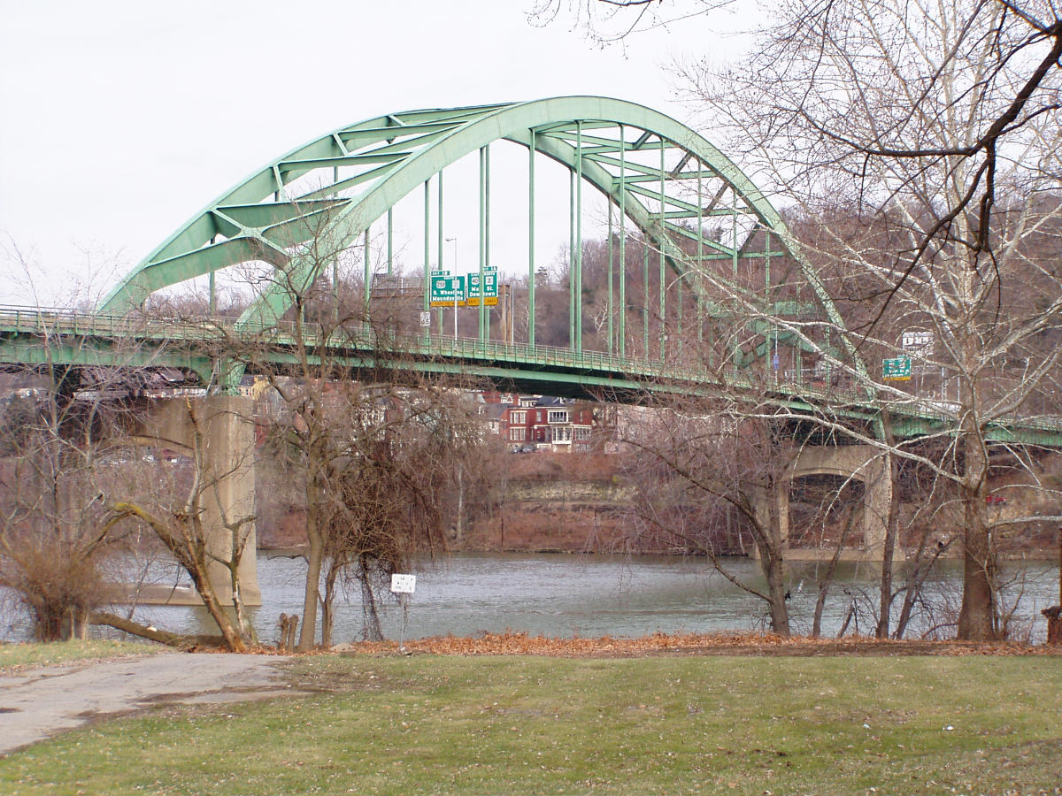 The Vietnam Veterans Memorial Bridge is a four-lane arch-suspension bridge in the United States It carries Interstate 470 over the Ohio River between Bridgeport, Ohio and Wheeling, West Virginia.